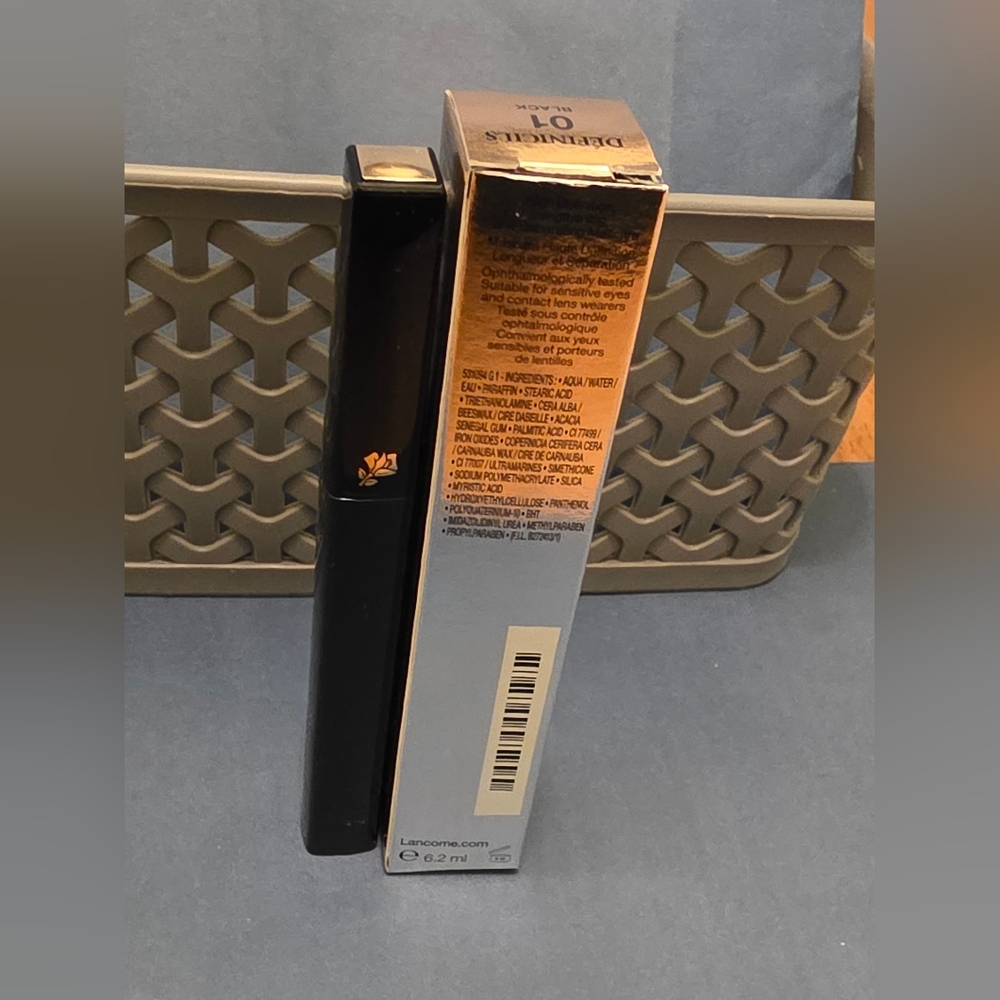Lancôme Définicils High Definition Mascara Black. BNIB - Picture 3 of 4